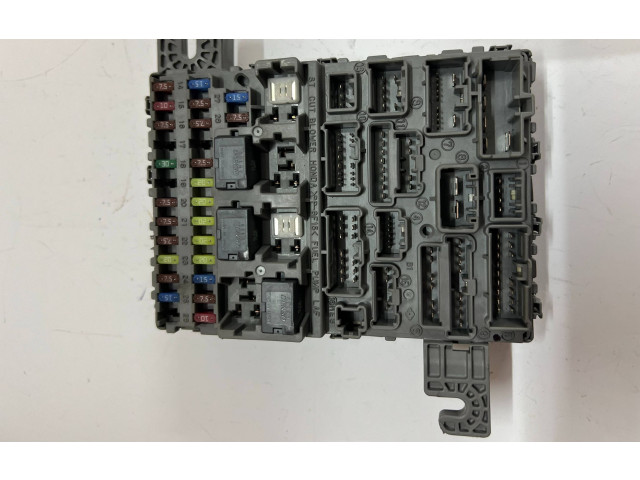 Pojistková skříňka SJHE010 Honda FR-V 2007