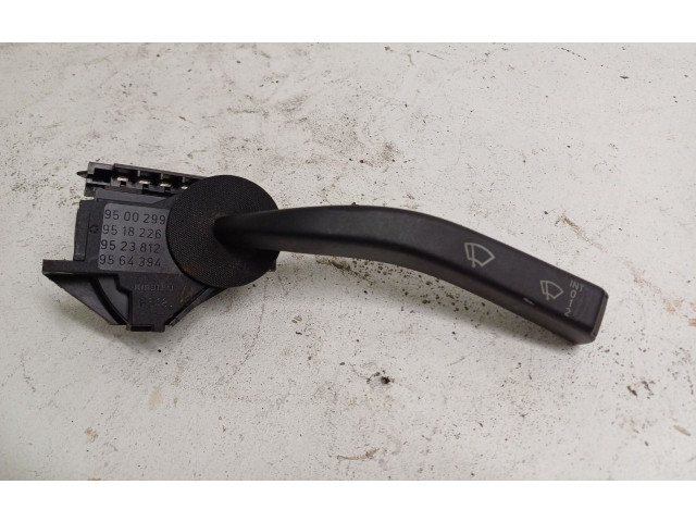 Ручка стеклоочистителей 4692760 Saab 9000 CS