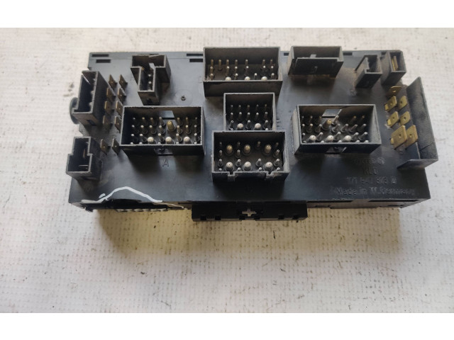 Pojistková skříňka 171941813D Volkswagen PASSAT B3 1991