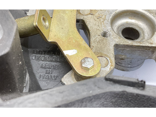 Volant Mitsubishi Pajero 2000 MR765852