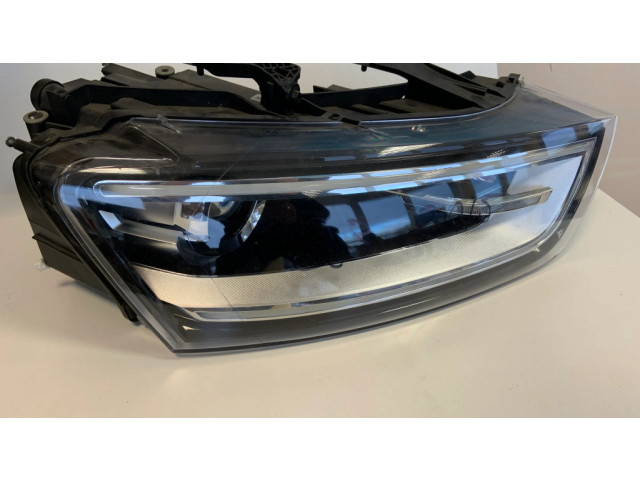 Передняя фара  