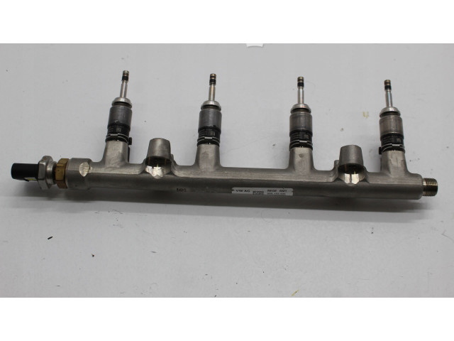 Топливная рампа 04E906036G Volkswagen Golf Sportsvan