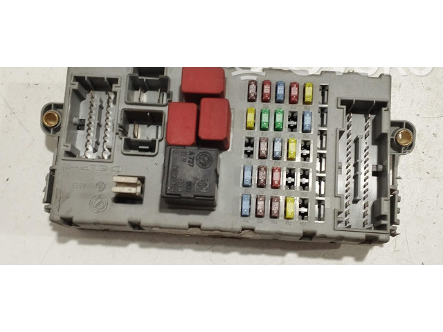 Блок предохранителей 51732917, 51732917 Fiat Idea