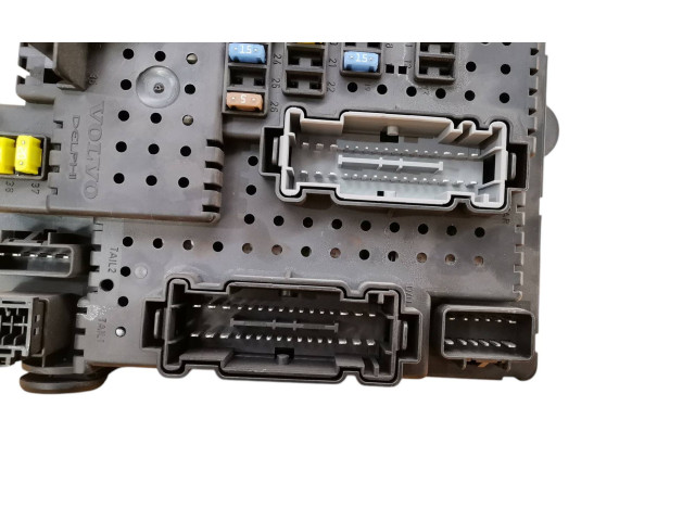 Блок предохранителей 30728512, 06W361 Volvo XC90