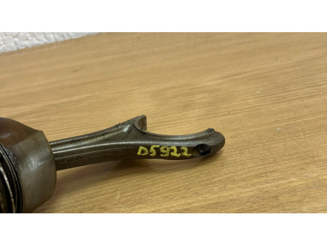 Píst 089203, D5922 BMW 5 F10 F11 pro benzínový motor