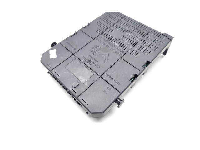 Pojistková skříňka 9812188580 Peugeot 3008 2015