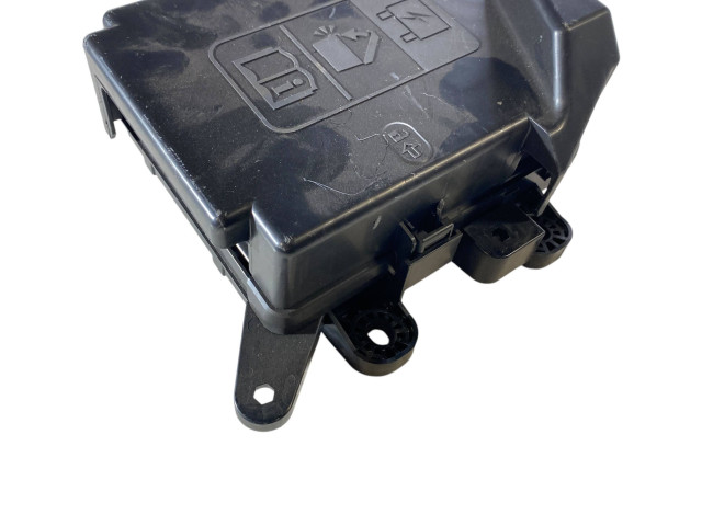 Pojistková skříňka 84180486 Chevrolet Camaro 2020