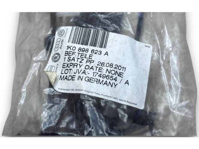 Блок управления двигателем Блок управления 1K0898623A Volkswagen Golf Plus