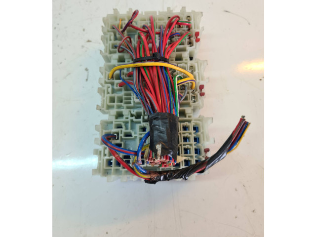 Блок предохранителей  6g9t14k131da, 6g9t14k131ba   Volvo V70    