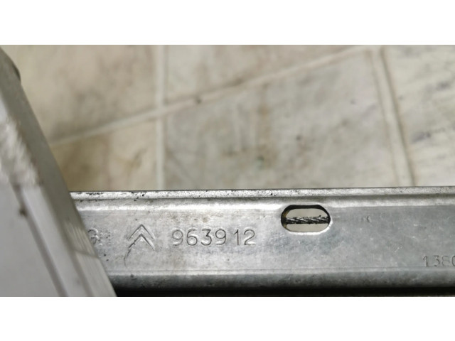 Передний комплект электрического механизма для подъема окна