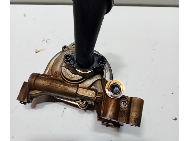 Поршень Масляный насос 03F115105, AIS19C Skoda Octavia Mk3 (5E)