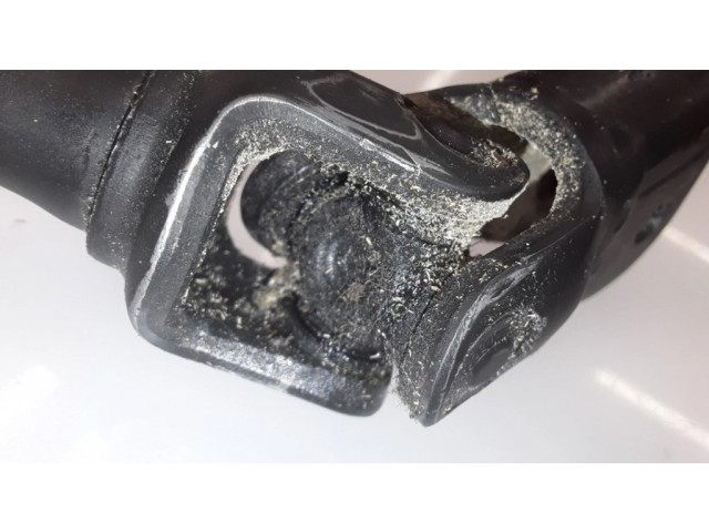 Крестовидная связь оси рулевого колеса