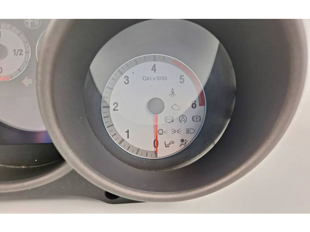 Přístrojová deska Alfa Romeo GTV 2006 156071345