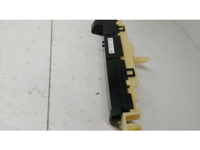 Дисплей 8395042080, 022200937 Toyota RAV 4 (XA40)