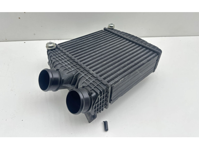 Интеркулер 670039351 Maserati Ghibli