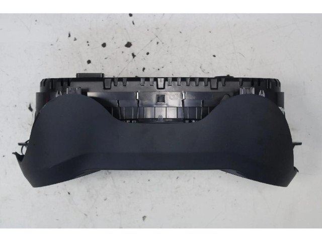 Přístrojová deska Alfa Romeo Giulia 2010