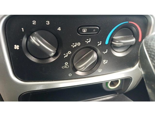 Блок управления климат-контролем Jeep Cherokee III KJ