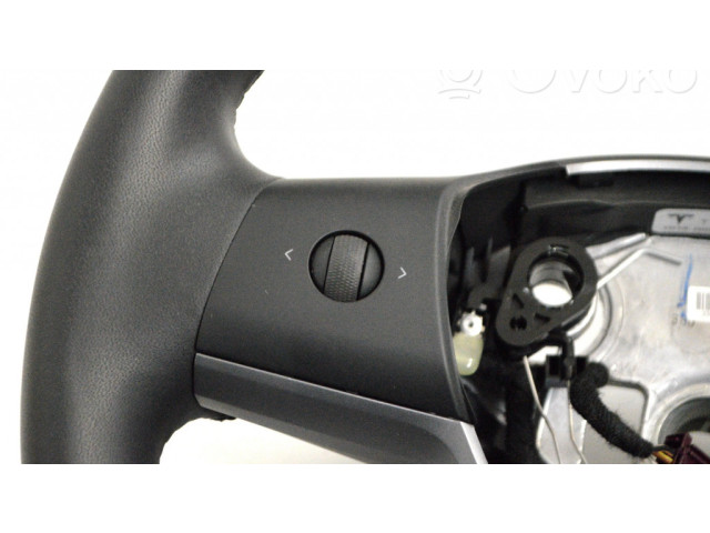 Руль Tesla Model 3 2017- года 109522200L