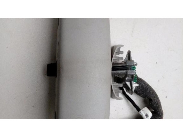 Зеркало заднего вида (в салоне)