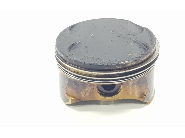 Píst 7562451, 11257562451 BMW 1 E81 E87