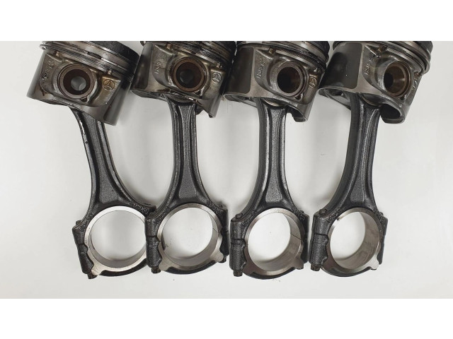 Píst 0830923 Mercedes-Benz A W169