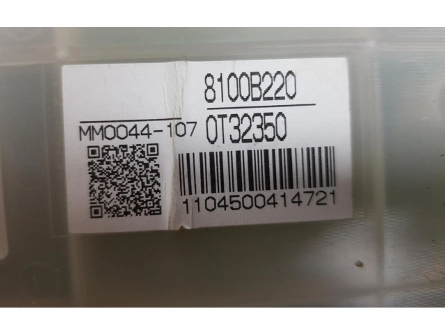 Панель приборов 8100B220, 8100B220 Mitsubishi Montero