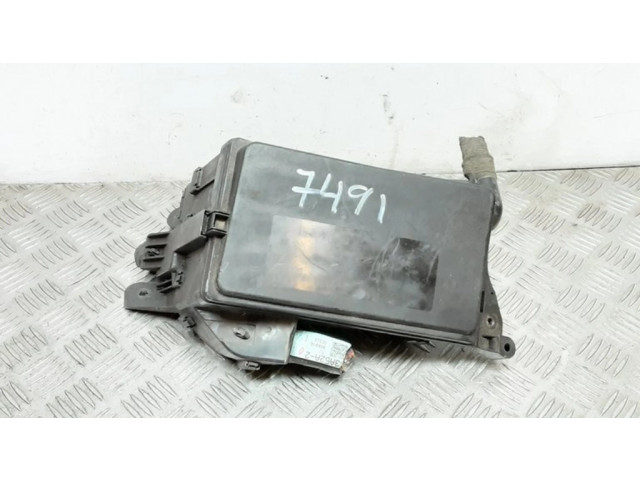 Блок предохранителей 8266253070, 8675XA1   Lexus IS 220D-250-350    