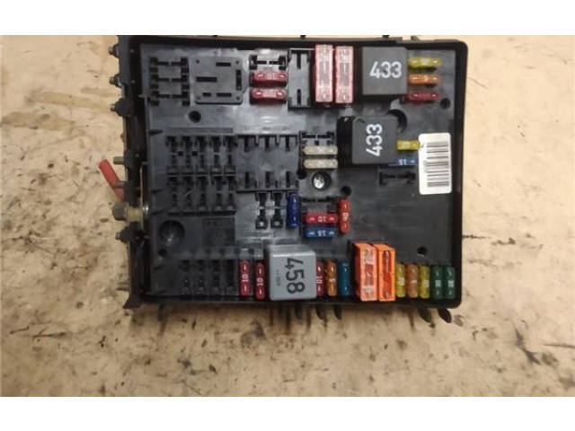 Блок предохранителей  1k0937132d, 1K0937132D   Audi A3 S3 8P    