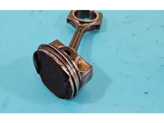  Поршень  150002257R, TCE  Dacia Logan II  