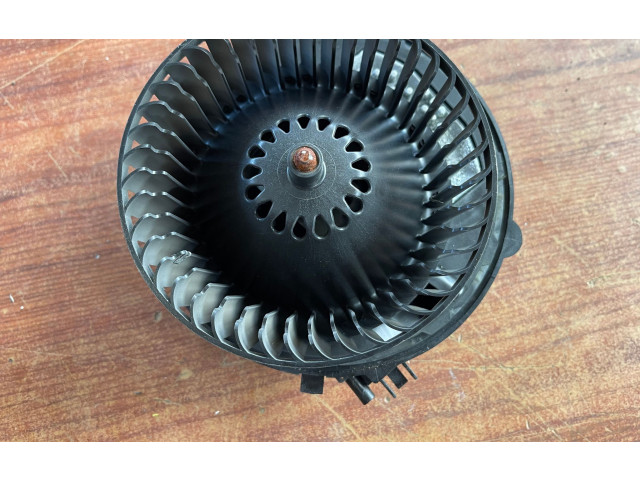 Вентилятор печки    5Q1819021B, 5Q0907521E   Audi A3 S3 8V