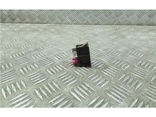 Блок управления 5G0035222F, 5Q0035724 Volkswagen Golf VII