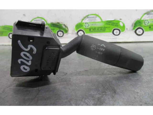 Ручка стеклоочистителей 17D68 Mazda 3 I