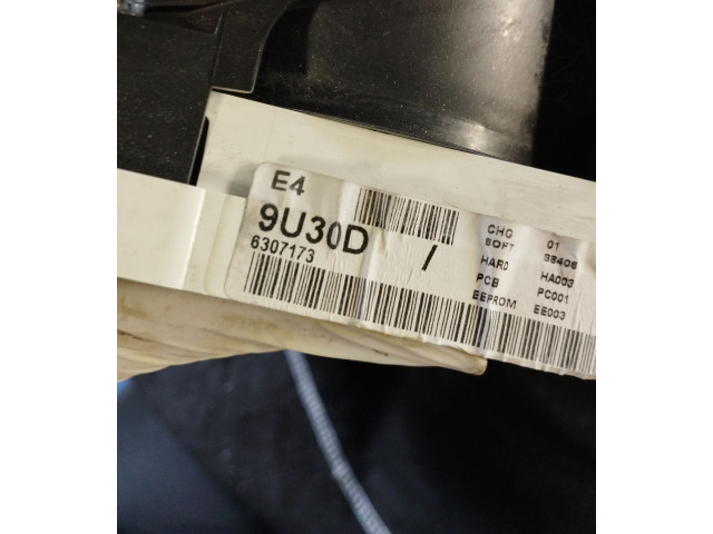 Přístrojová deska Nissan Note (E11) 2006 9U30D