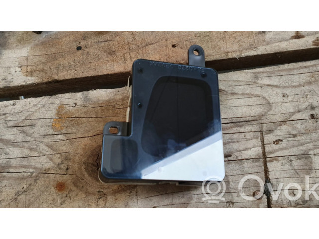 Другая деталь панели