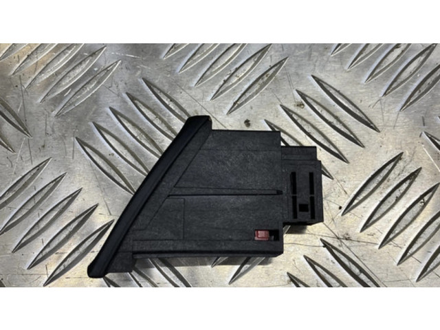 Включатель аварийных фонарей