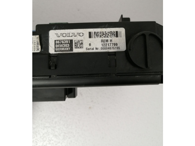 Блок предохранителей 08696098, 08696040   Volvo XC90    