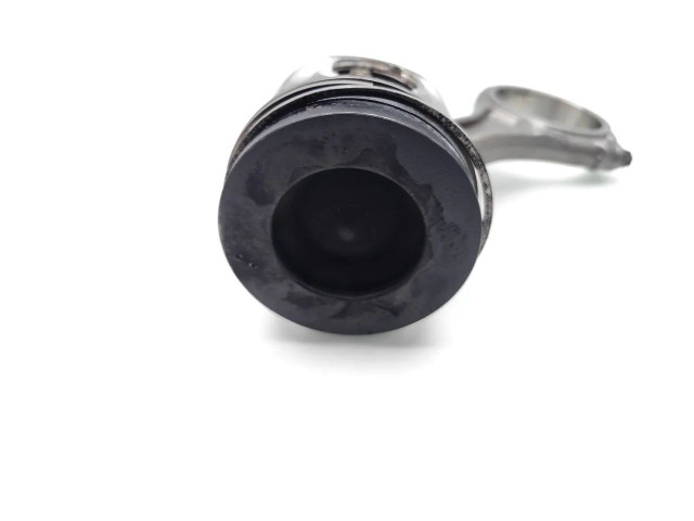 Píst CJGA Audi Q7 4L CJGA