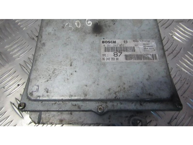 Блок управления двигателя 0261204052, 9624935980 Peugeot 306