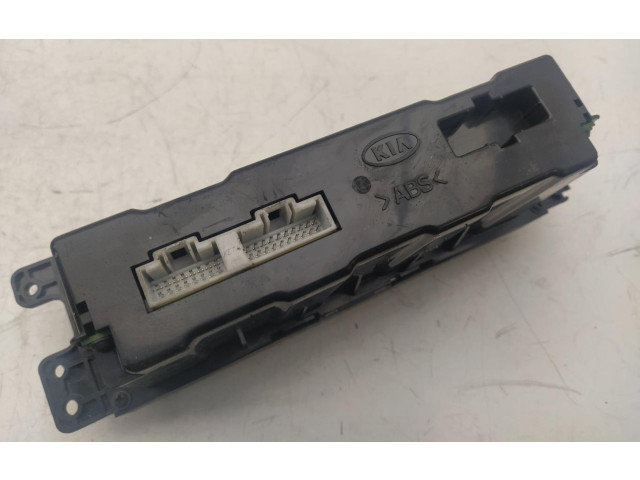 Блок управления климат-контролем 972503E100 KIA Sorento