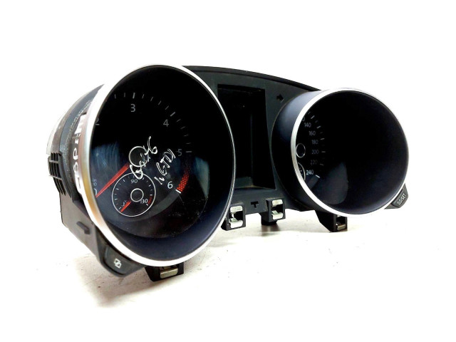 Панель приборов 5K0920860J   Volkswagen Golf VI       