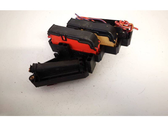   Pojistková skříňka 4f1941824   Audi Q7 4L 2006