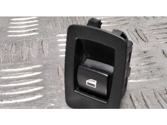 Включатель электрических окон