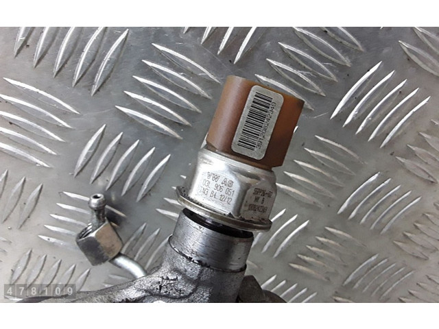 Vstřikovací lišta 03L130089P Audi A3 S3 8P