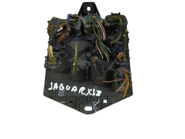 Блок предохранителей Jaguar XJ X350