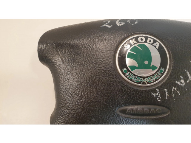 Подушка безопасности водителя 1U0880201K   Skoda Octavia Mk1 (1U)