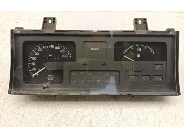 Панель приборов 7700841348 Renault Clio I