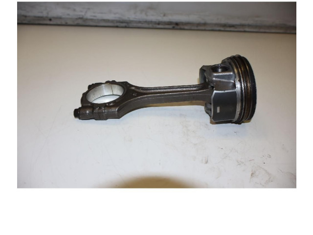  Поршень с шатуном 55273835   Alfa Romeo Stelvio  