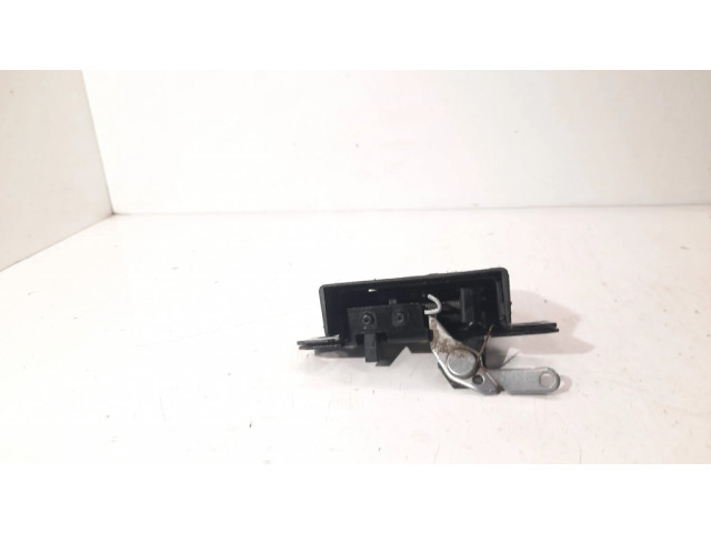 Замок задней крышки