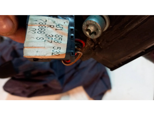 Zpětné zrcátko  Audi A6 S6 C5 4B 1999  4B1858532  