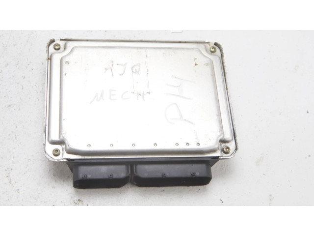 Řídící jednotka 06A906032R, 06A906032R Audi TT Mk1 2001